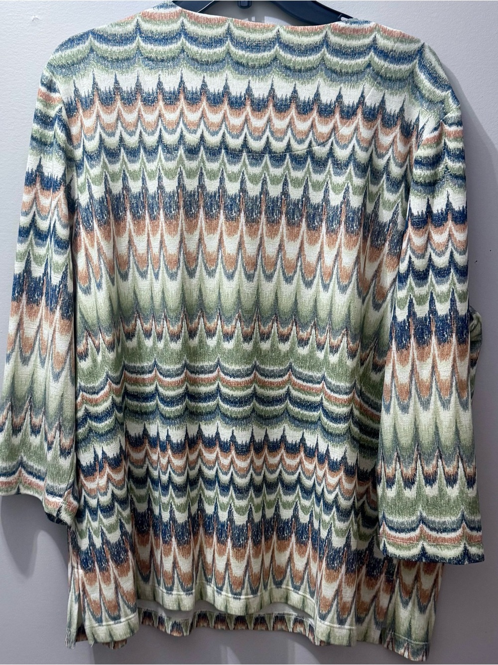 Alfred Dunner Blue, Green & Tan Wave-Print Knit Top, Women's Size 1X - Picture 3 of 3